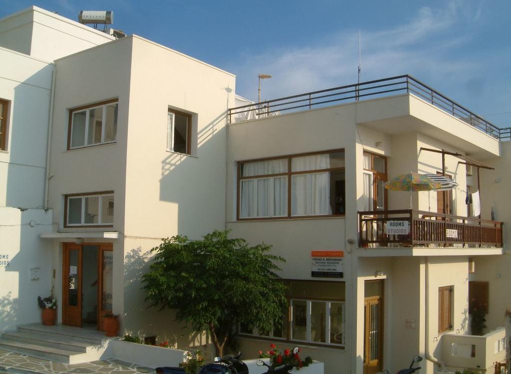 Naxos Lane Center Studios Naxos City Екстериор снимка